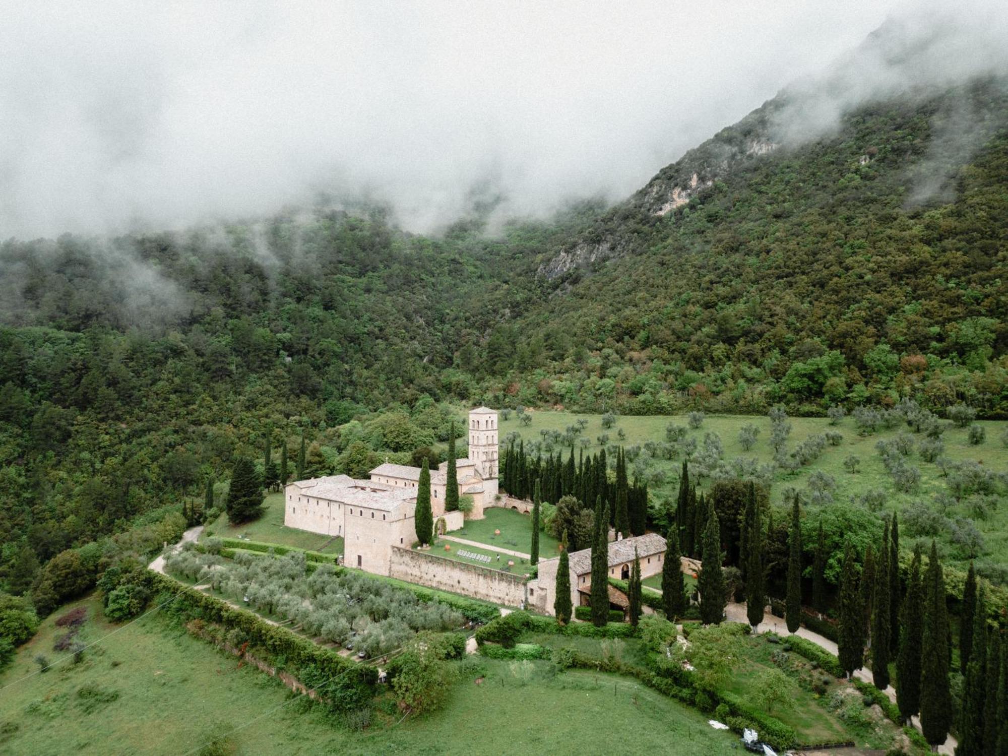 Abbazia San Pietro In Valle Ferentillo Exterior foto